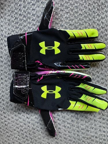 Under Armour Youth Small F7 Football Gloves - Black / Neon Volt Yellow / Pink Drip