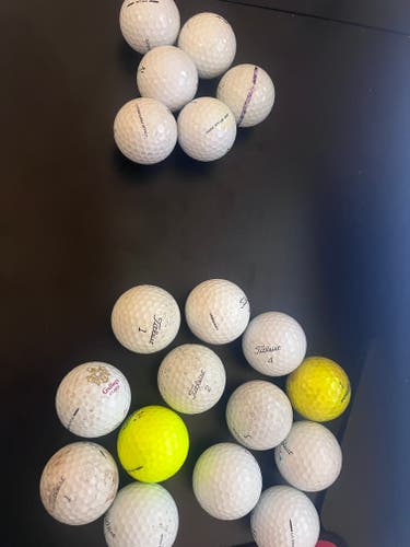 Titleist Pro V1 Balls 12 Pack (1 Dozen)  6 Taylor made tp5x