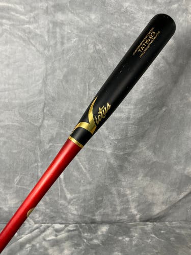 Victus Tatis Maple Bat Maple 32" (Used)