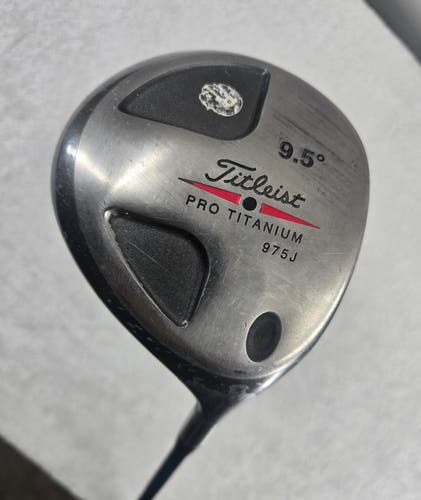 Men's Titleist 975 J Right Handed Driver Regular Flex 9.5 Loft Graphite Shaft 45.25" (Used)