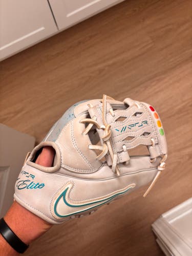 Nike Vapor Elite RH Infield Baseball Glove 11.5" (Used)