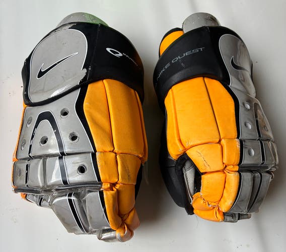 Nike Quest Invisio Gloves 13.5" (Used)