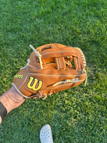Wilson A2000 EL3 RH Infield Baseball Glove 11.75"