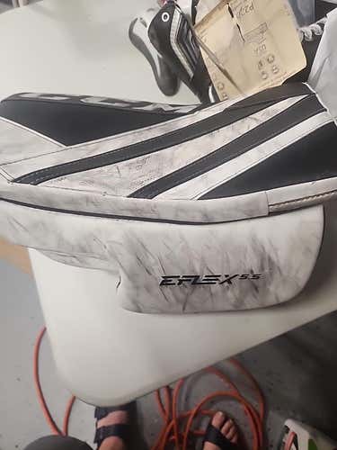 CCM Extreme Flex 5.5 Regular (Used)