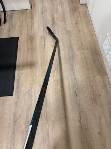 Senior CCM Vizion Left Hand Hockey Stick P29 75 Flex 66.5” Pro Stock (New)