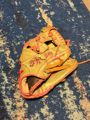 44 Pro Signature Series RH Infield Baseball Glove 11.5" (Used)