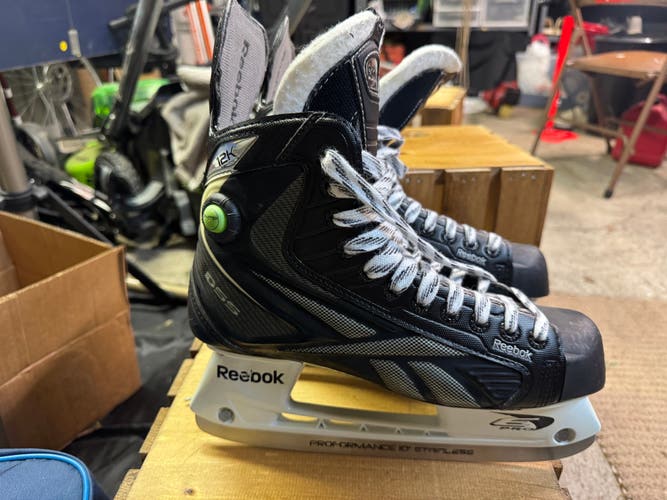 2012 Reebok 12K Hockey Skates Extra Wide Width 8 (Used)