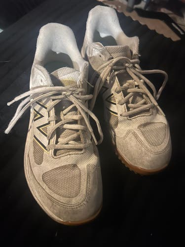 Men's Size M 7.5 (W 8.5) Adult New Balance 3000v7 Low Top Turf Cleats (Used)