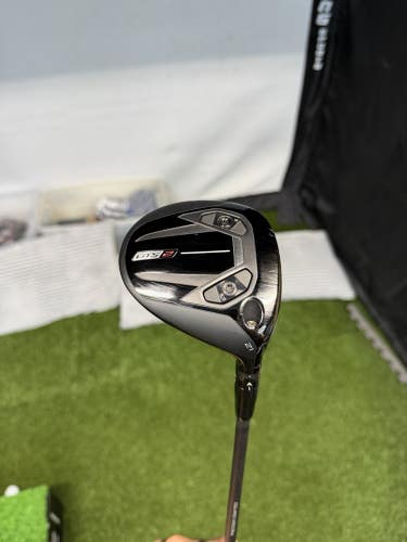 Titleist GTS2 7 Wood 21* Vanquish 5 R2 Senior Flex Shaft RH No HC