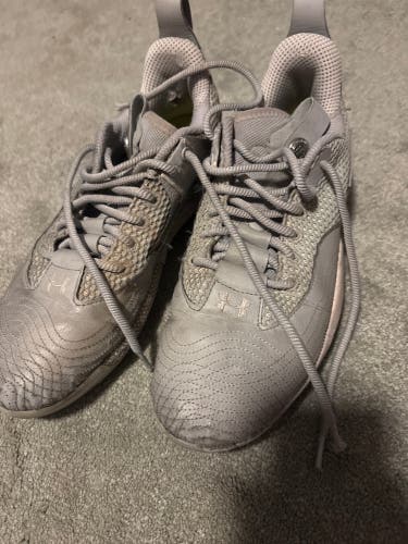 Gray Men's Size M 11.0 (W 12.0) Adult Under Armour Bryce harper High Top Molded Cleats (Used)