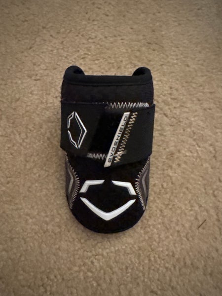 Black Senior EvoShield Elbow Guard Elbow Protection (New)