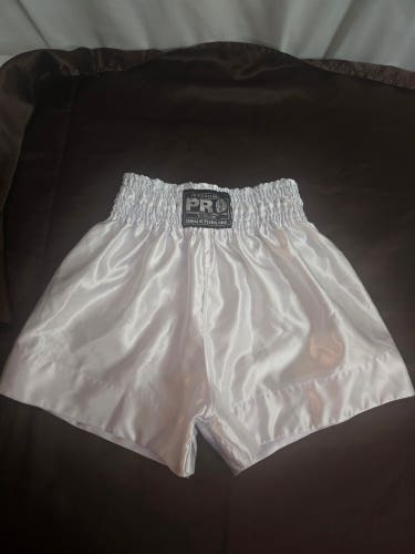 PRO Boxing Equipment White Satin Boxing Trunks Shorts Size Medium