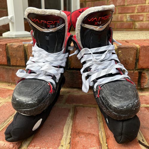 Black Bauer Vapor 4X Hockey Skates Regular Width Size 5.5 (Used) w/ additional set of steel