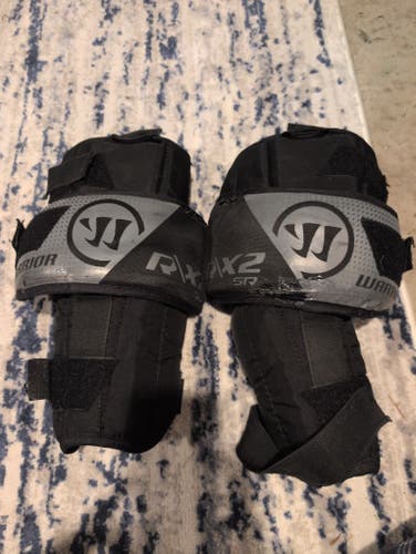 Warrior Ritual Knee Pads R/X2 Sr (Used)