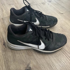 Black Men's Size M 10.0 (W 11.0) Adult Nike Low Top Turf Cleats (Used)