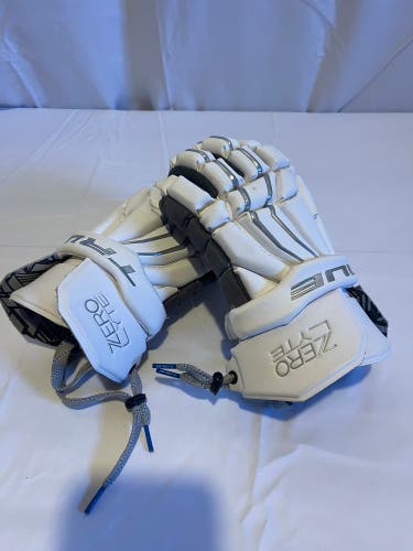 True Zerolyte Lacrosse Gloves (Used)