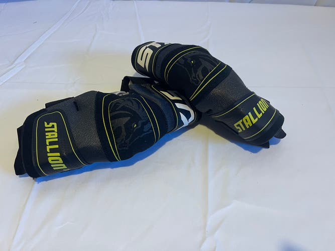 Small Youth STX Stallion 100 Arm Pads (Used)