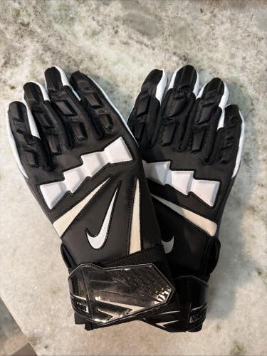 Nike Men's Sz 2XL XXL Black Hyperbeast 2.0 Padded Lineman Football Gloves