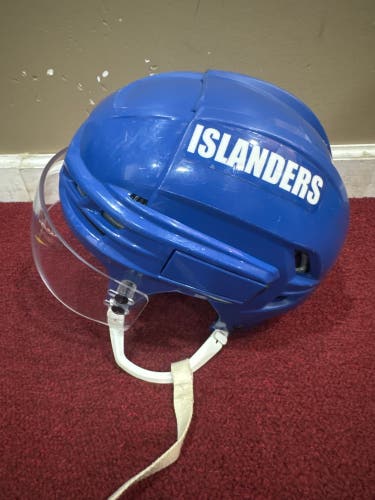 Bridgeport Islanders Medium CCM Tacks 910 Helmet Pro Stock Item#PSB98MM