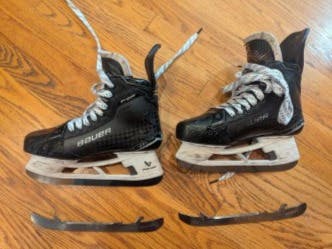 Black/Gray 2025 Bauer Supreme Shadow Hockey Skates Regular Width 7.5 (Used)