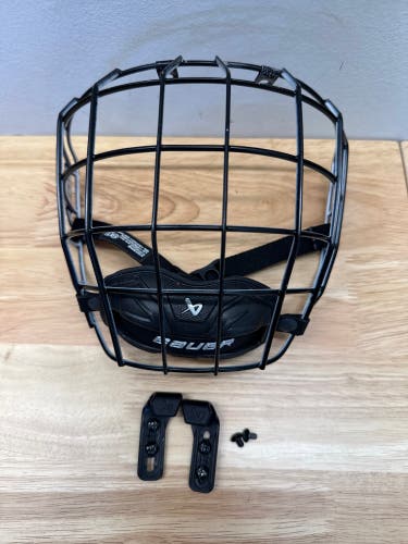 Small Bauer Profile II Facemask (Used)