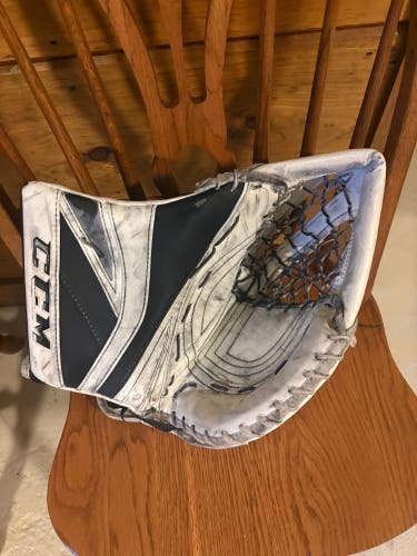 CCM Premier P2.9 Glove