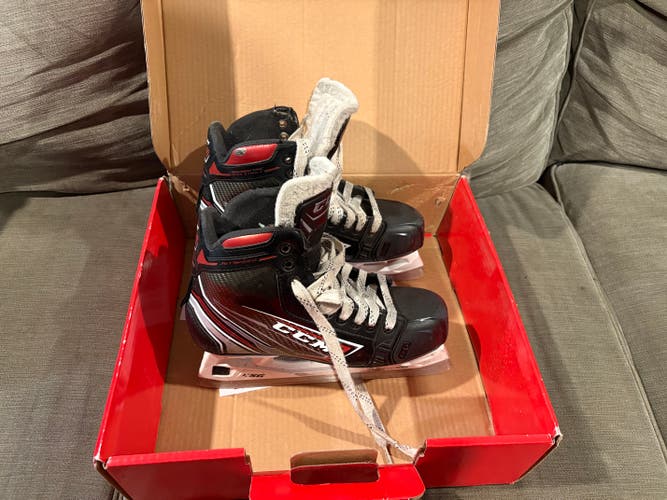 CCM FT460 Hockey Goalie Skates Regular Width 8 (Used)