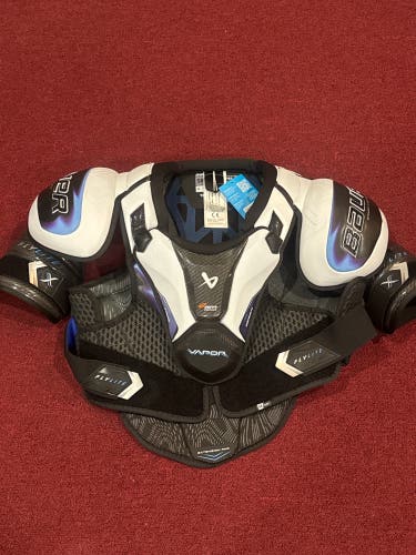 Medium Senior Bauer Vapor Flylite Shoulder Pads (New) Item#BSFYM