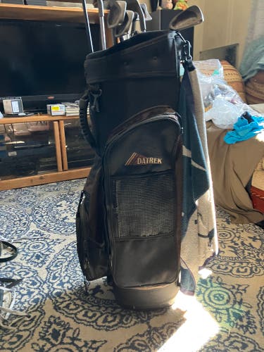 Golf carry bag