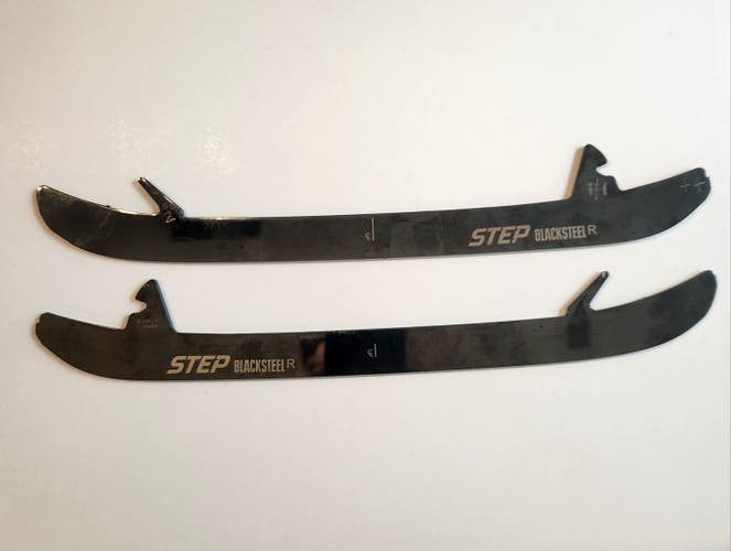 CCM STEP BLACKSTEEL Reload Steel 271mm Chicago Blackhawks Wyatt Kaiser #44 PRO STOCK