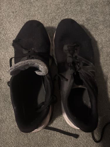 Black Men's Size M 10.5 (W 11.5) Adult New Balance Fresh Foam Roav Shoes (Used)