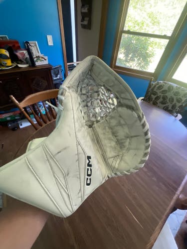 CCM Axis F9 Regular (Used)