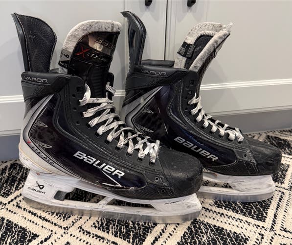 2025 Bauer Vapor XLTX Pro Hockey Skates Regular Width 9 (Used)