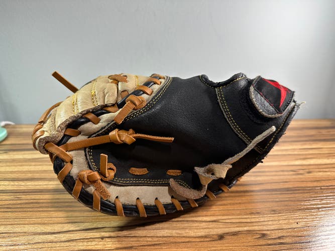 All Star CM1010BT LH Catcher's Glove 31.5" (Used)