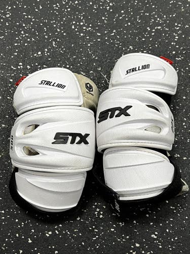 Used ST 500 Lacrosse Arm Pads/Guards Black SM  11849-S000044297
