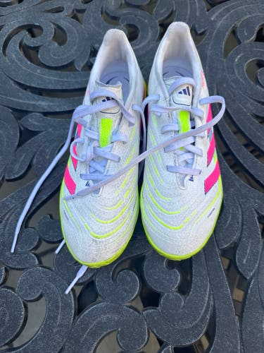 White Kids 4Y (Big Kids / Youth) Adidas Predator 19+ Turf Cleats Cleats (Used)