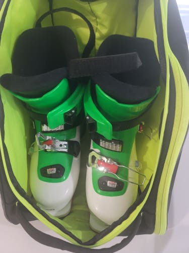 Mondo 26 & 26.5 Unisex Dalbello CX3 Ski Boots (Used)