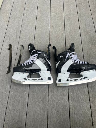 Black/White 2024 CCM Tacks XF Pro Hockey Skates Wide Width 7 (Used)