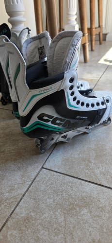 CCM JetSpeed 890R Inline Skates Narrow Width Size 9.5 (Used)