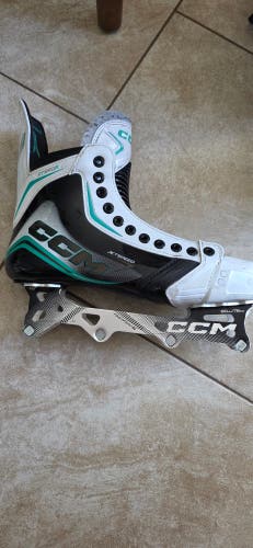 CCM JetSpeed 890R Inline Skates Narrow Width Size 9.5 (Used)
