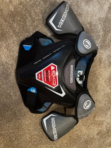 Maverik Charger Shoulder Pads Medium Youth