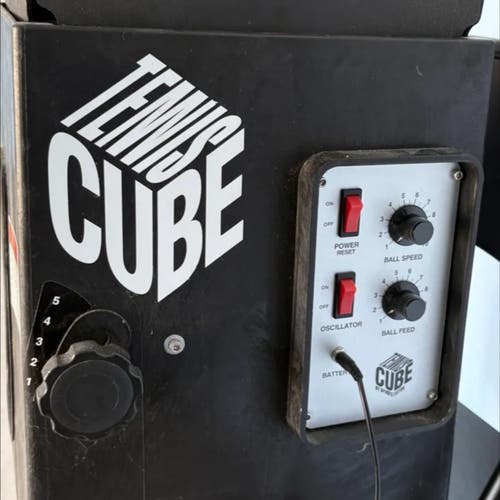 Tennis Cube Portable Tennis Ball Machine w/ Oscillator - Tested & Works