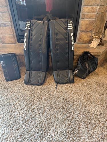 30" Warrior Ritual G4 Regular Goalie Full Set (Used)