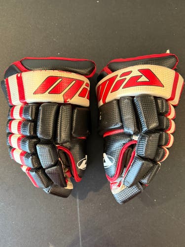 MiA MB11 Senior Hockey Gloves 13" Warrior Red Black White