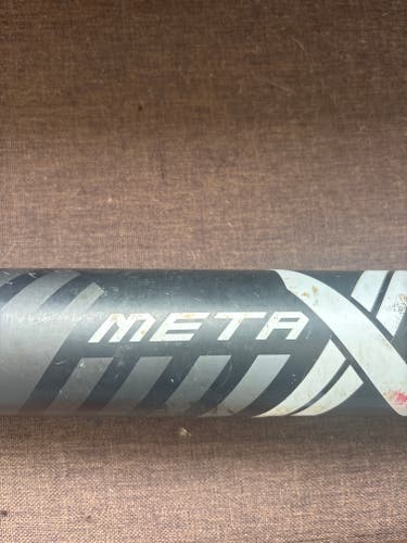 Louisville Slugger Bat (-11) 19 oz 30" (Used)
