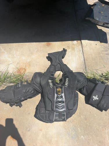 Large Bauer Elite Goalie Chest Protector (Used)