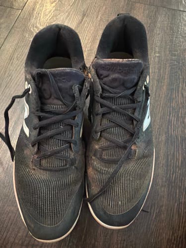 Black Men's Size M 9.0 (W 10.0) New Balance Molded Cleats (Used)
