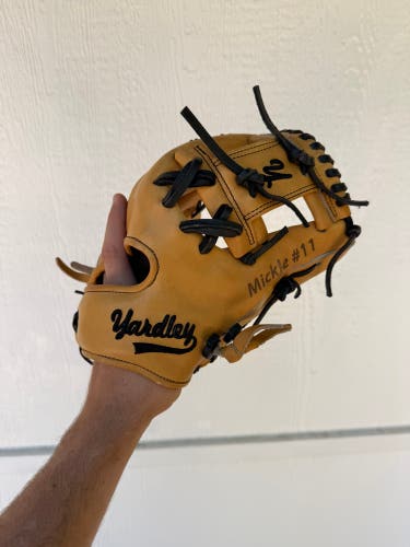 RH Infield Baseball Glove 11.5" (Used)