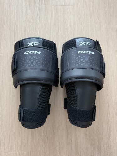 CCM XF goalie knee guards senior