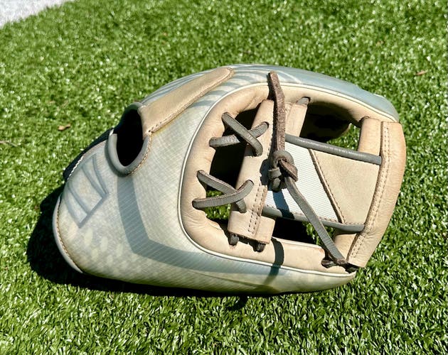 Infield RH Rawlings REV1X Baseball Glove 11.75" (Used)